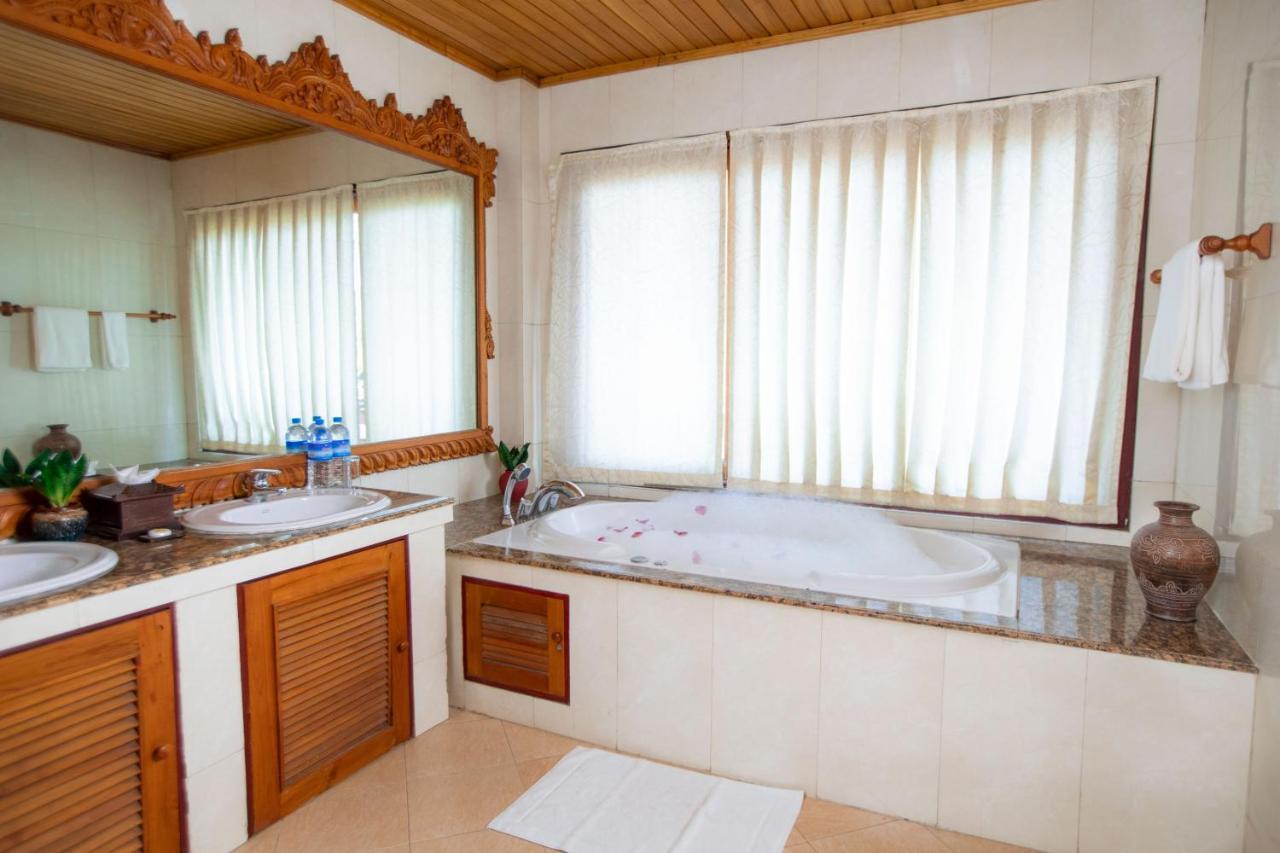 Kma Kaytumadi Hotel Taungoo Екстериор снимка