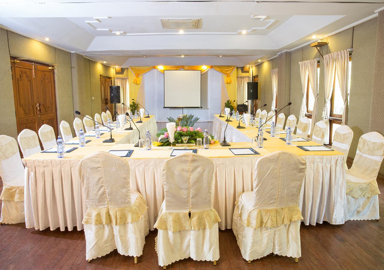 Kma Kaytumadi Hotel Taungoo Екстериор снимка