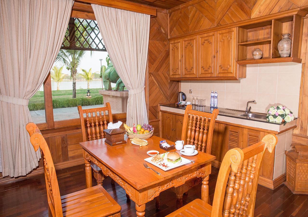 Kma Kaytumadi Hotel Taungoo Екстериор снимка