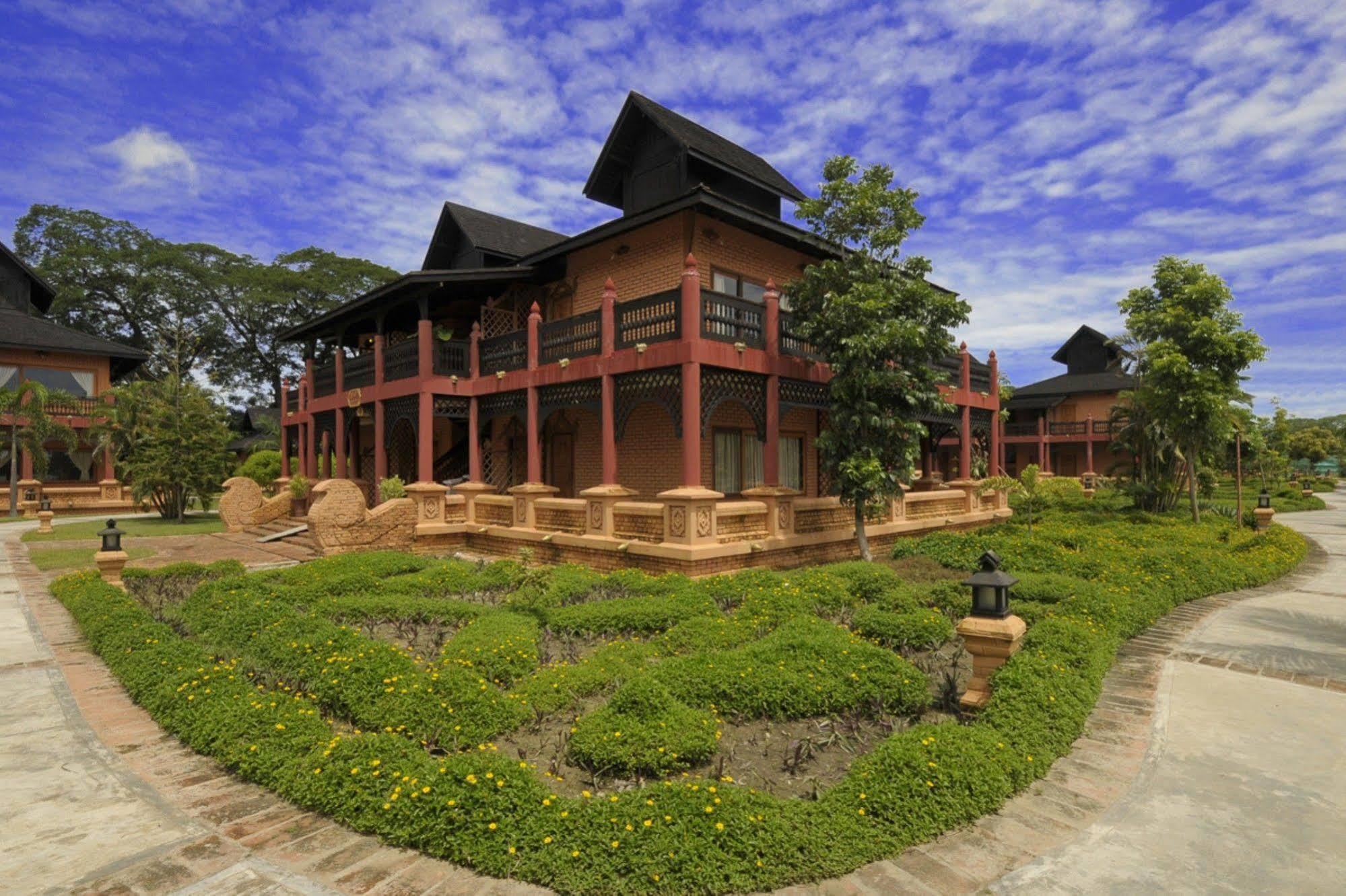 Kma Kaytumadi Hotel Taungoo Екстериор снимка