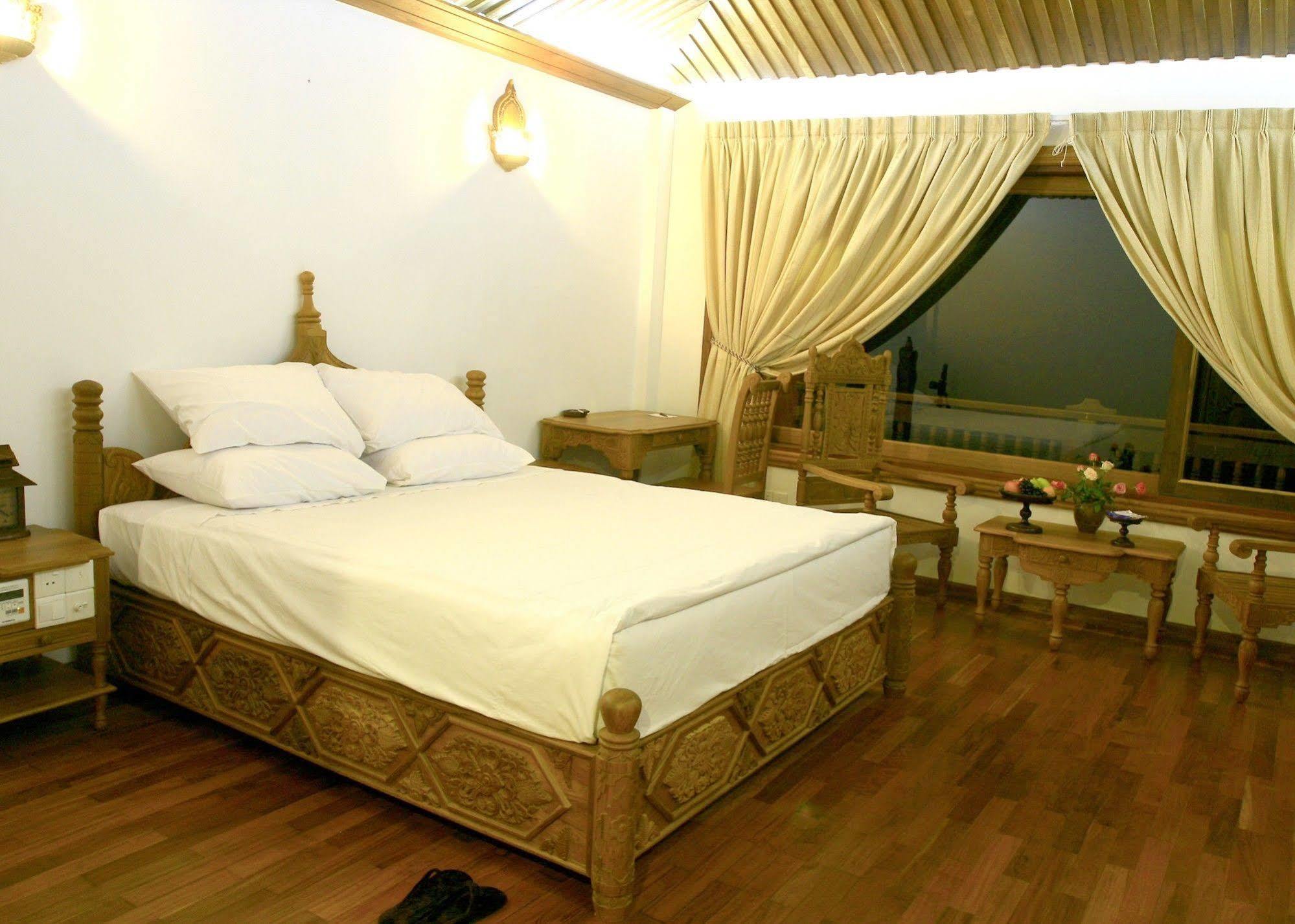 Kma Kaytumadi Hotel Taungoo Екстериор снимка