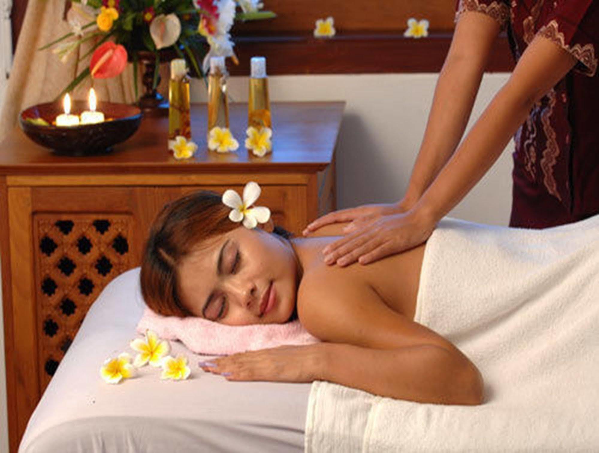 Kma Kaytumadi Hotel Taungoo Екстериор снимка
