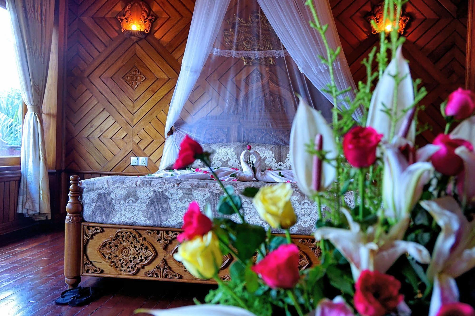 Kma Kaytumadi Hotel Taungoo Екстериор снимка